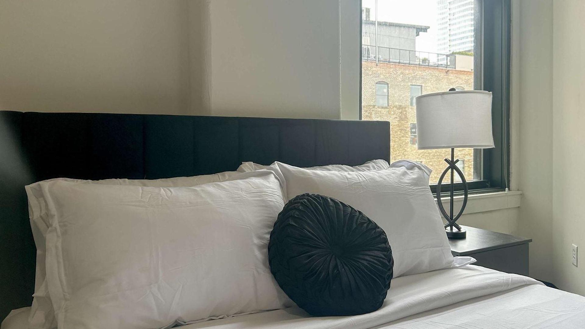 West Loop - Views With In & Out Parking 6 * Chicago