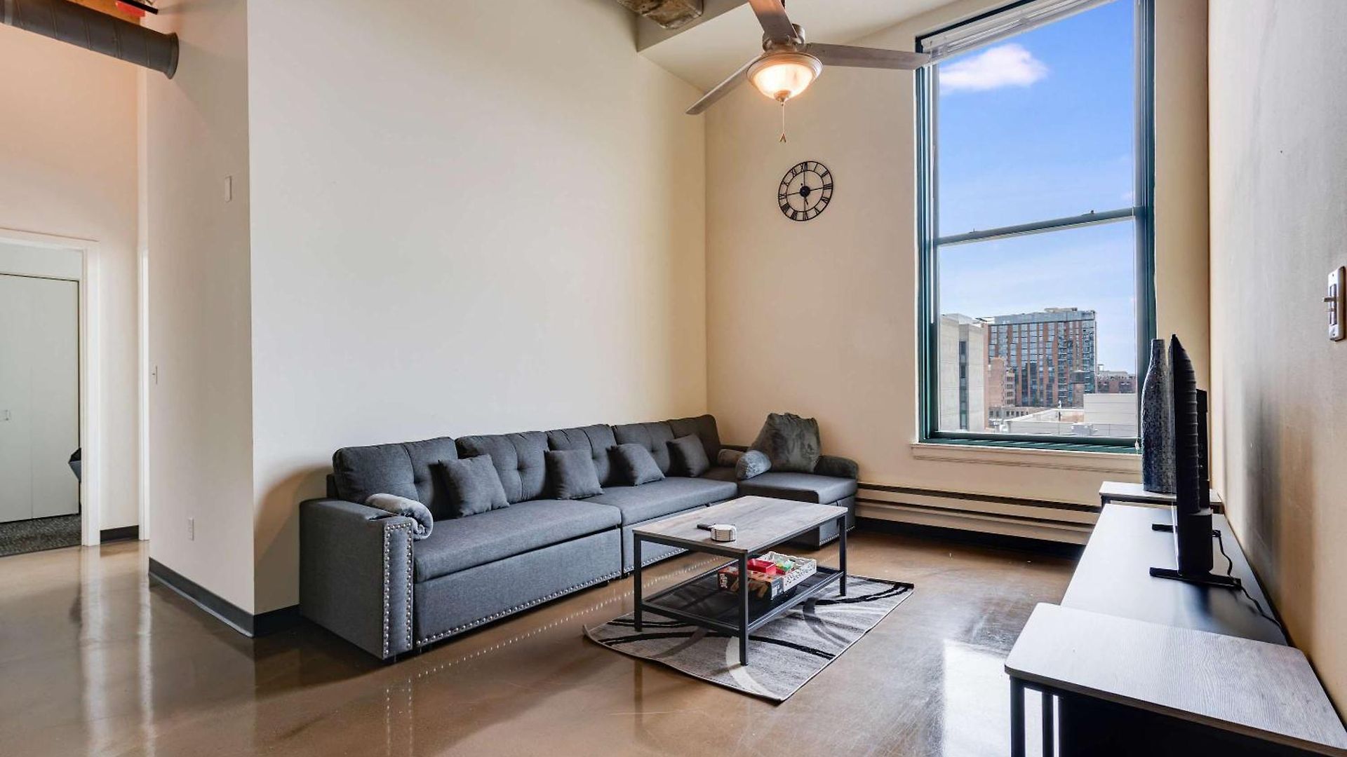 West Loop - Views With In & Out Parking 5 Apartment Chicago