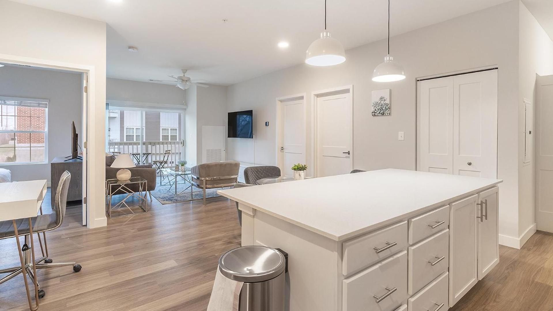 Apartment Landing Modern 2bd Clubhouse Gym *