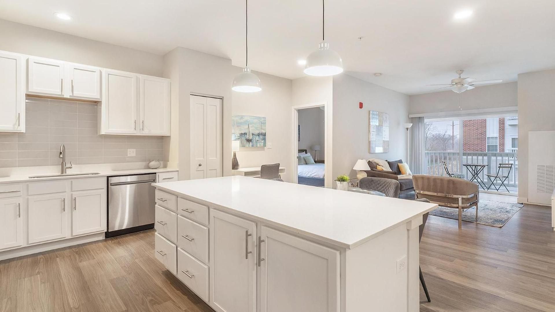 Landing Modern 2bd Clubhouse Gym