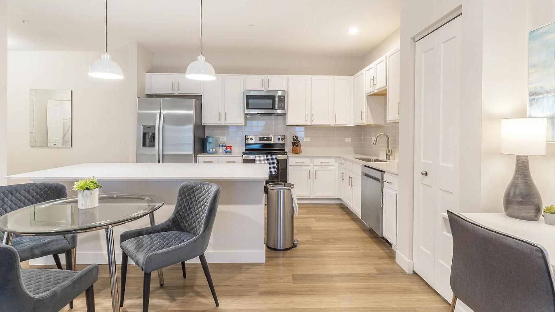 Apartment Landing Modern 2bd Clubhouse Gym *