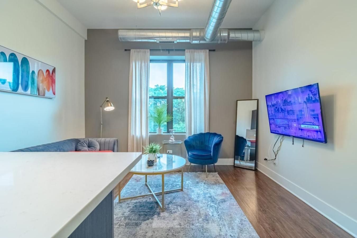 Apartment Spacious 3br Smoke Ok Near Mccormick Place *