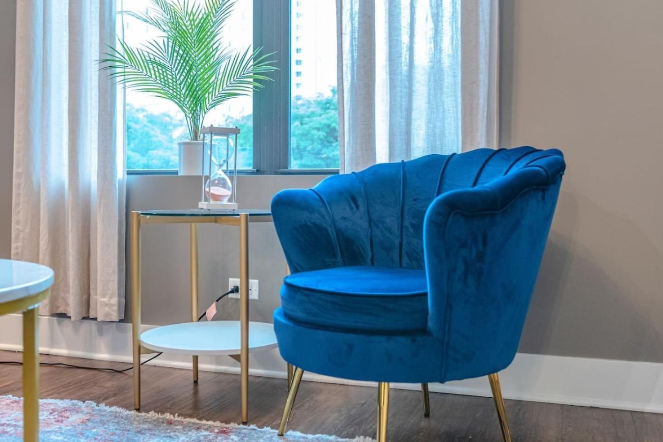 Spacious 3br Smoke Ok Near Mccormick Place *