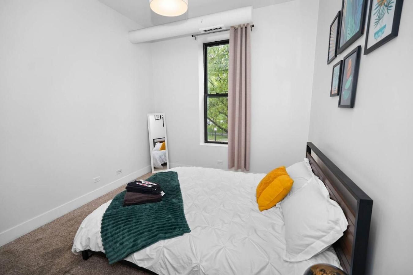 Cozy Smoke Ok 3br Near Mccormick Apartment Chicago