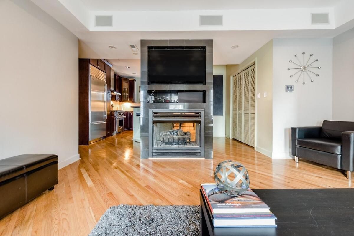Stunning Home, Epic Game Room, Prime Location Villa *