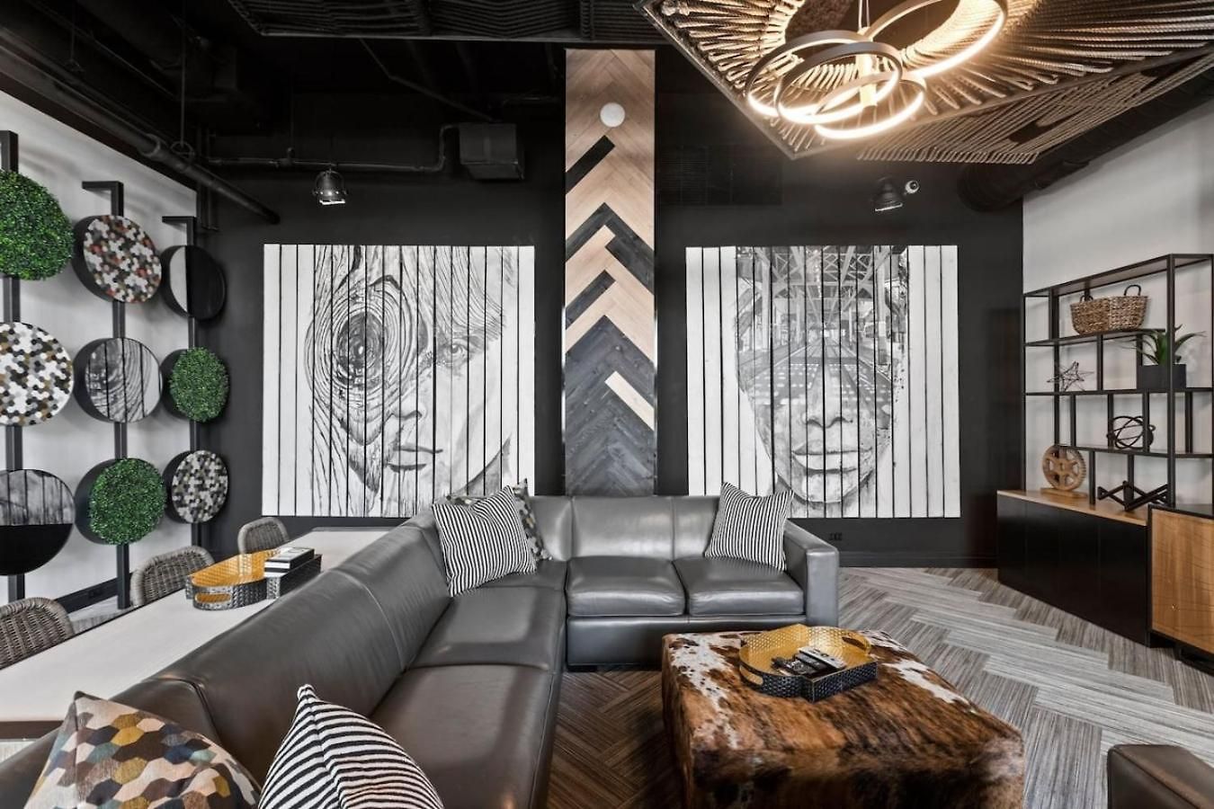 Mich Ave Downtown Grant Park, Museums 2bd-2ba #5 *