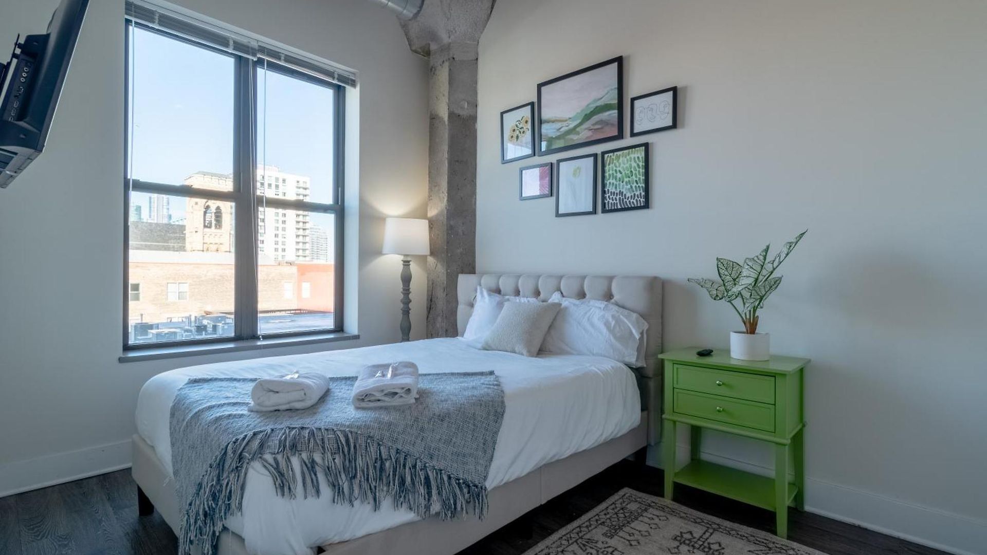 Mccormick By Slumber 5* Chicago