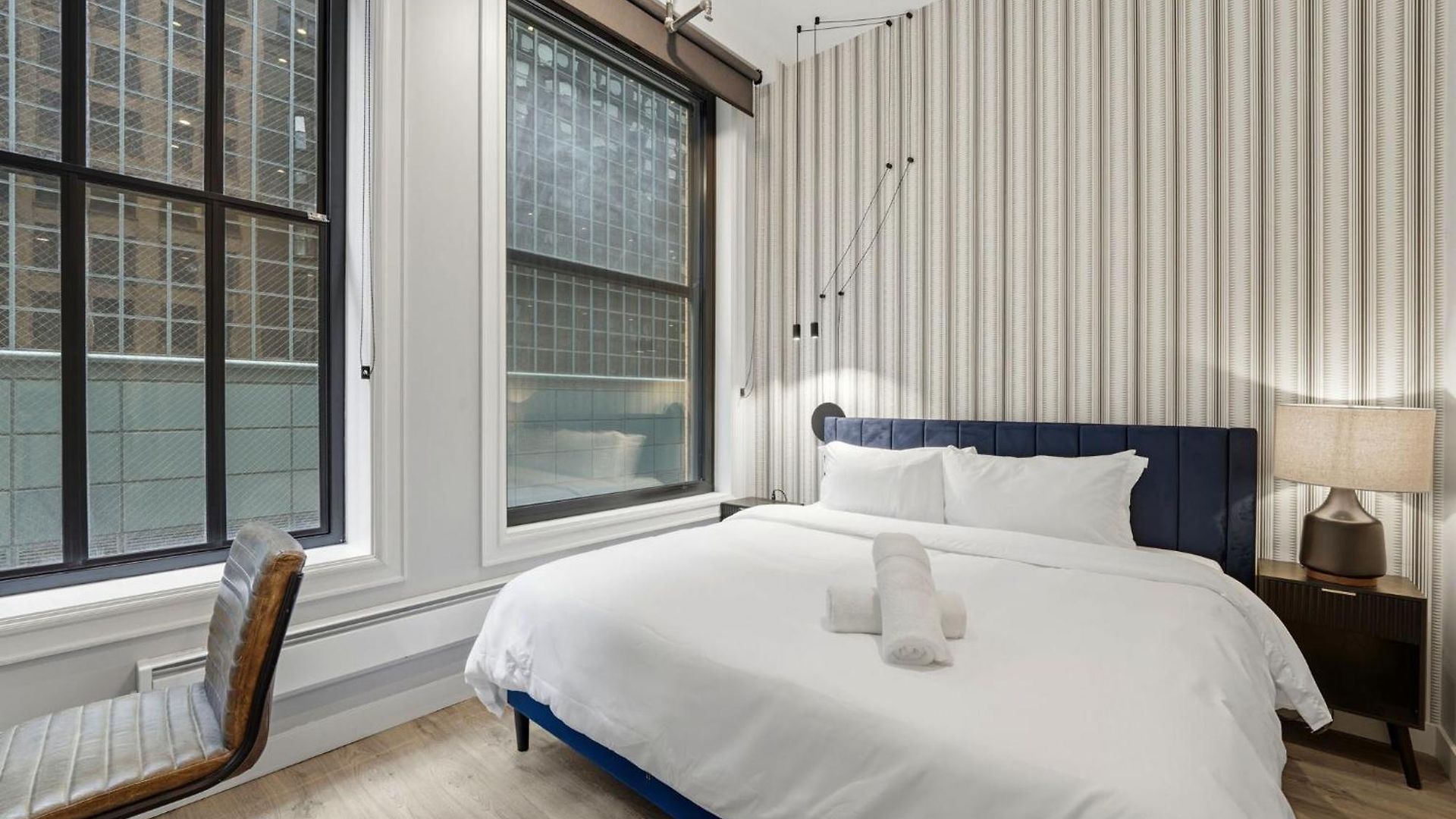 The Plymouth Chicago 4-Br Apartment In Printers Row - Free Parking, Gym & Rooftop