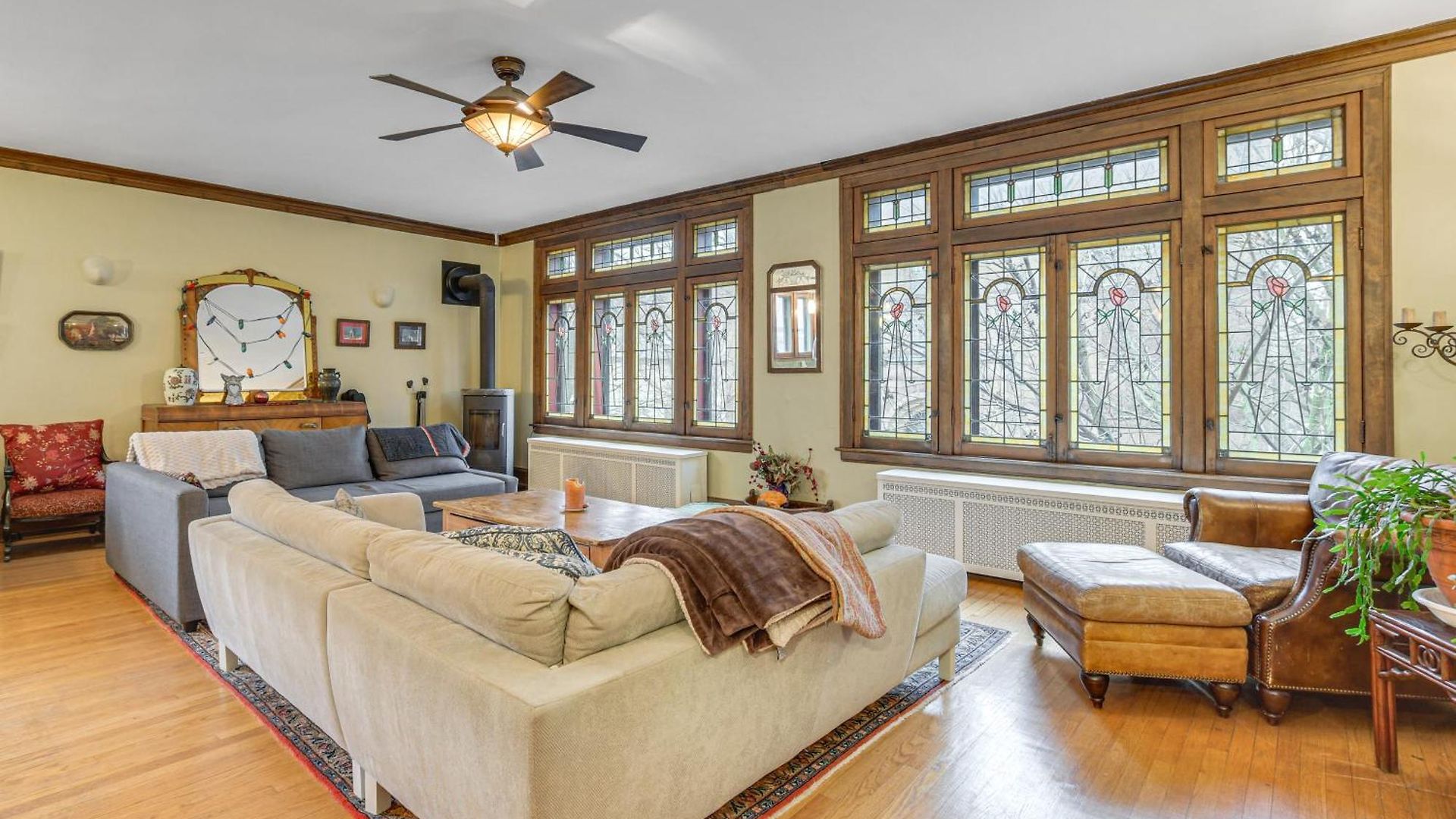 Historic 1930s Retreat! Walk To Wicker Park *