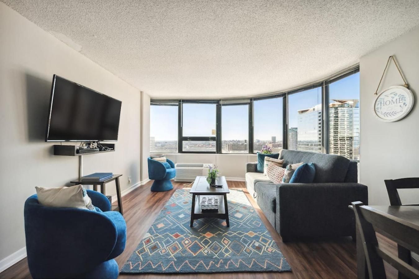 Downtown Mich Ave, Grant Park, Museums 2bd-2ba #20 Holiday home