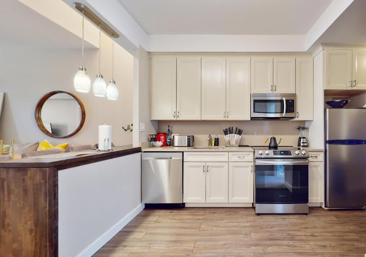 Dearborn Duplex L Sleeps 10 L Free Parking * Chicago