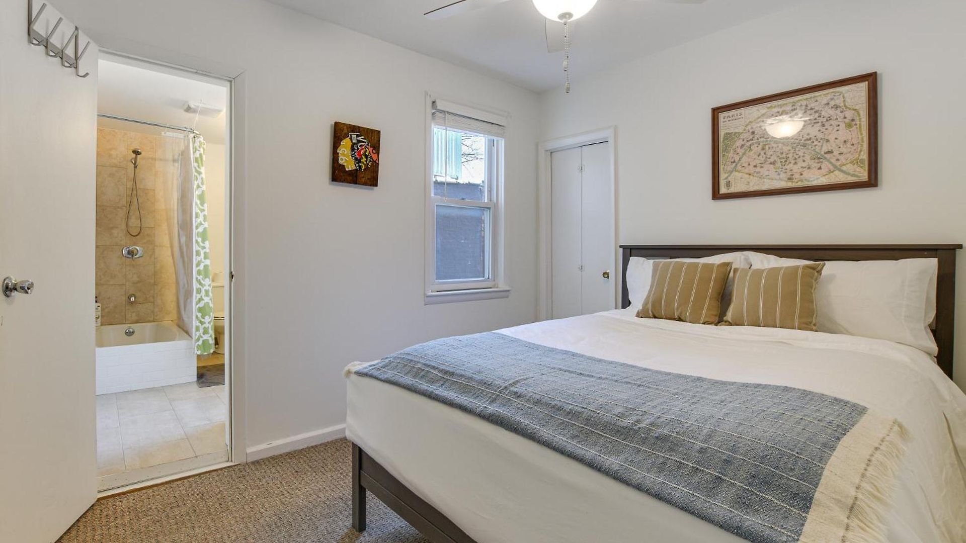 Spacious Group Home! Walk To Train & Eats