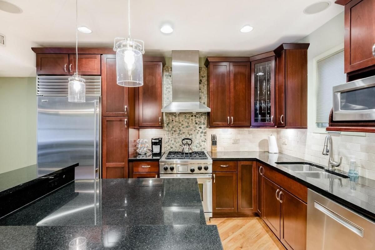 Stunning Home, Epic Game Room, Prime Location Villa Chicago