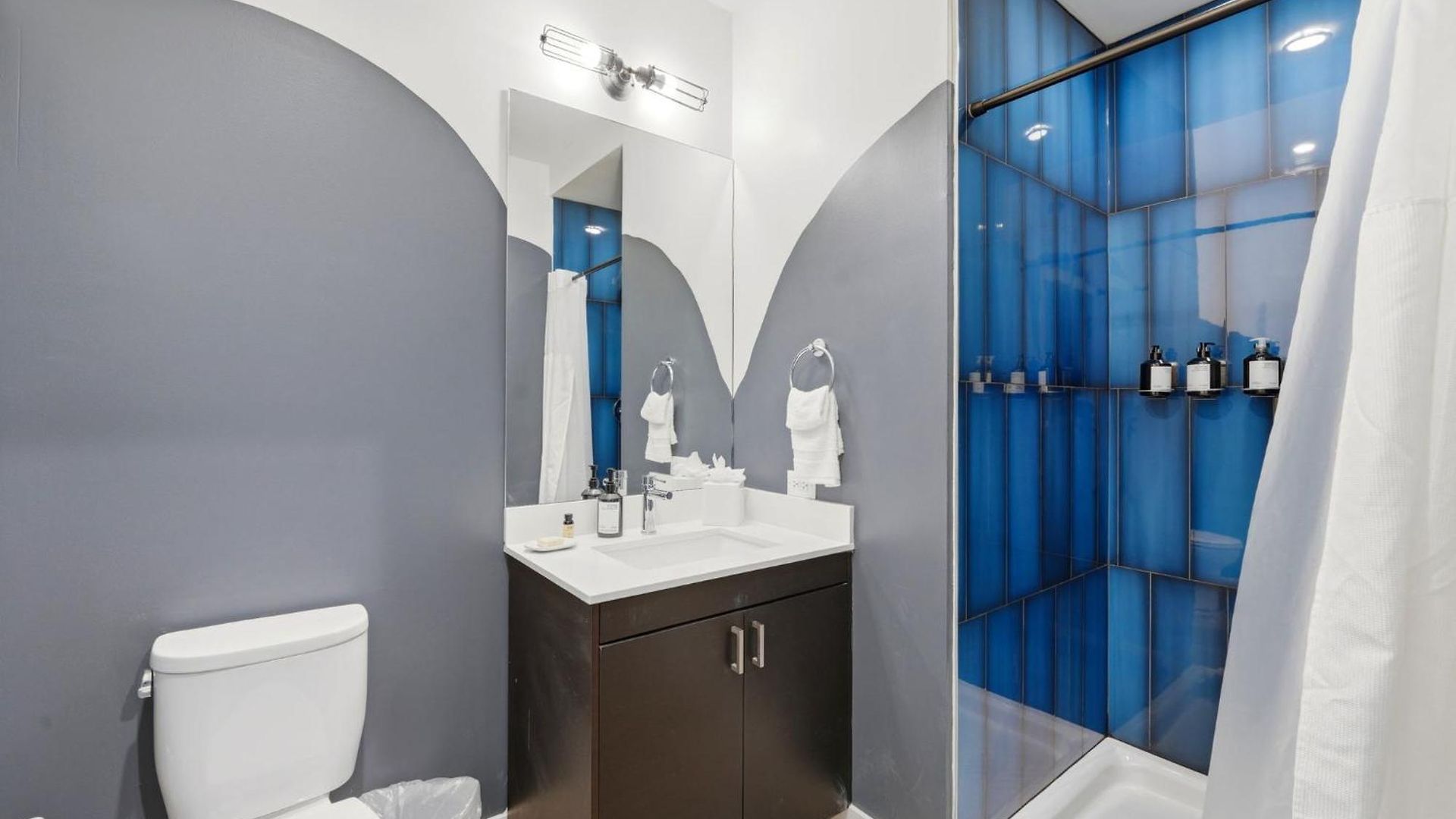 Aparthotel The Plymouth Chicago 4-Br Apartment In Printers Row - Free Parking, Gym & Rooftop