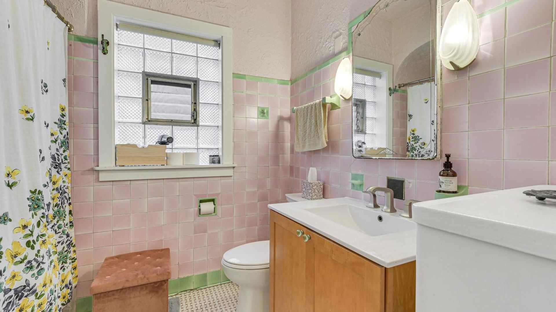 Historic 1930s Retreat! Walk To Wicker Park Holiday home