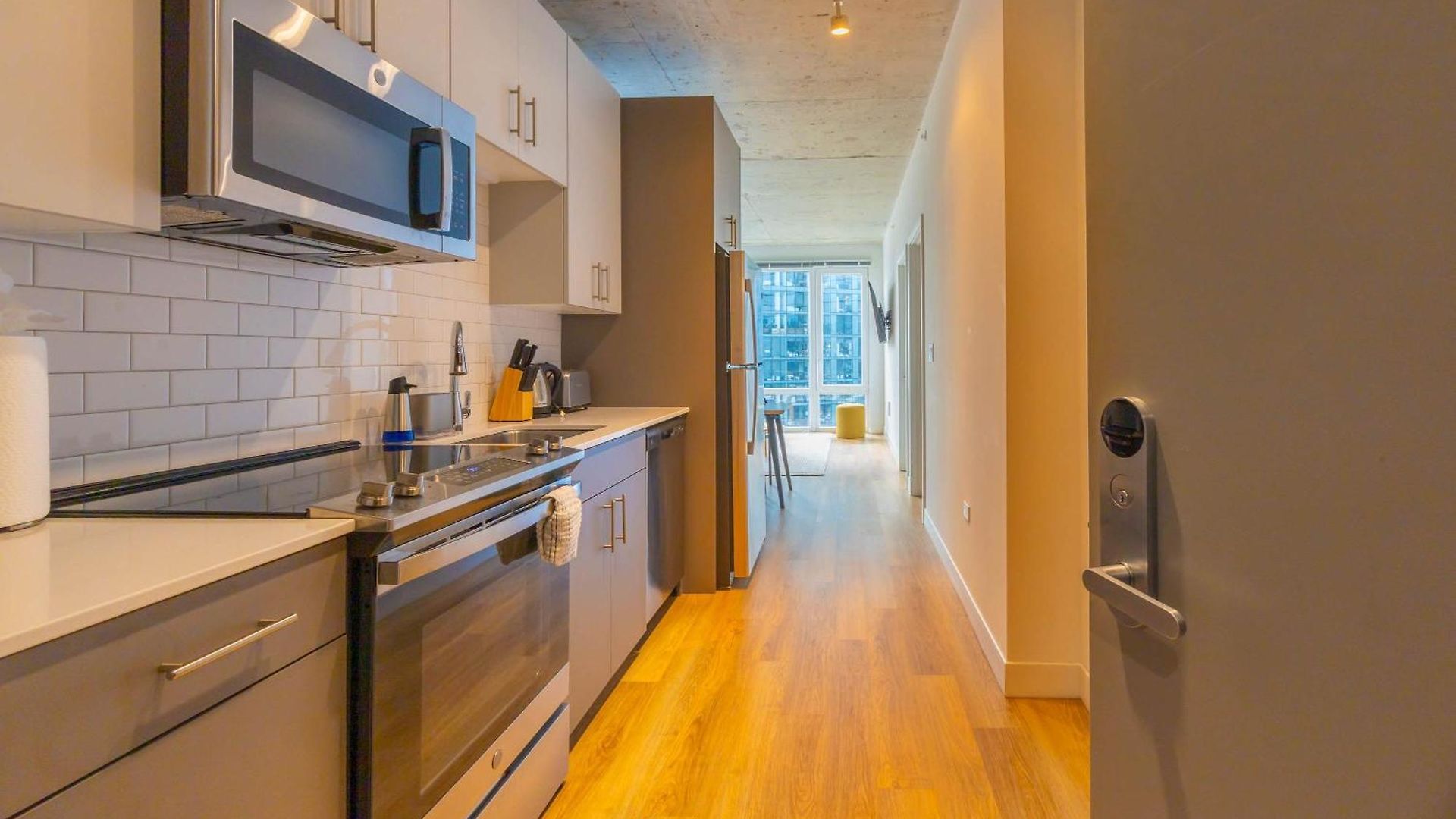 Modern 3br Near North Ave Shops Holiday home *