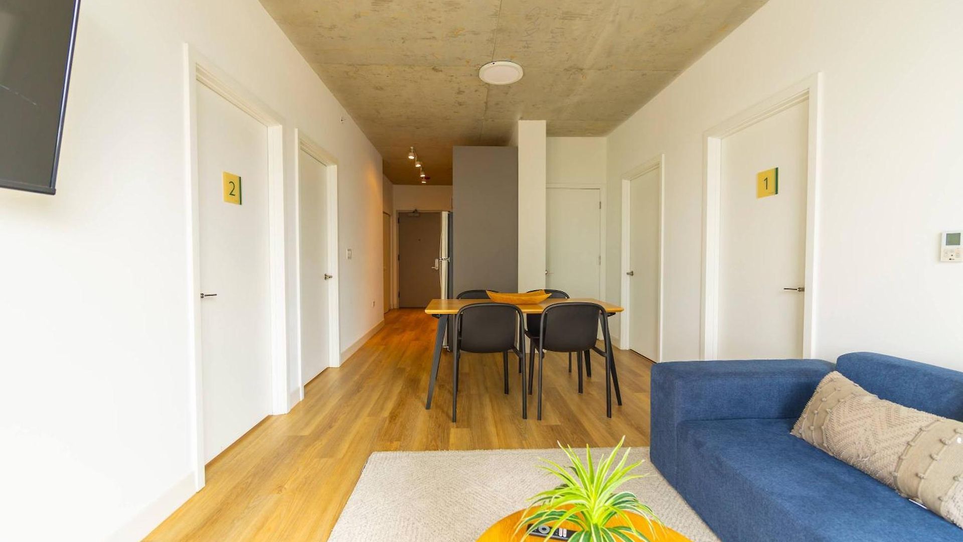 Holiday home Modern 3br Near North Ave Shops