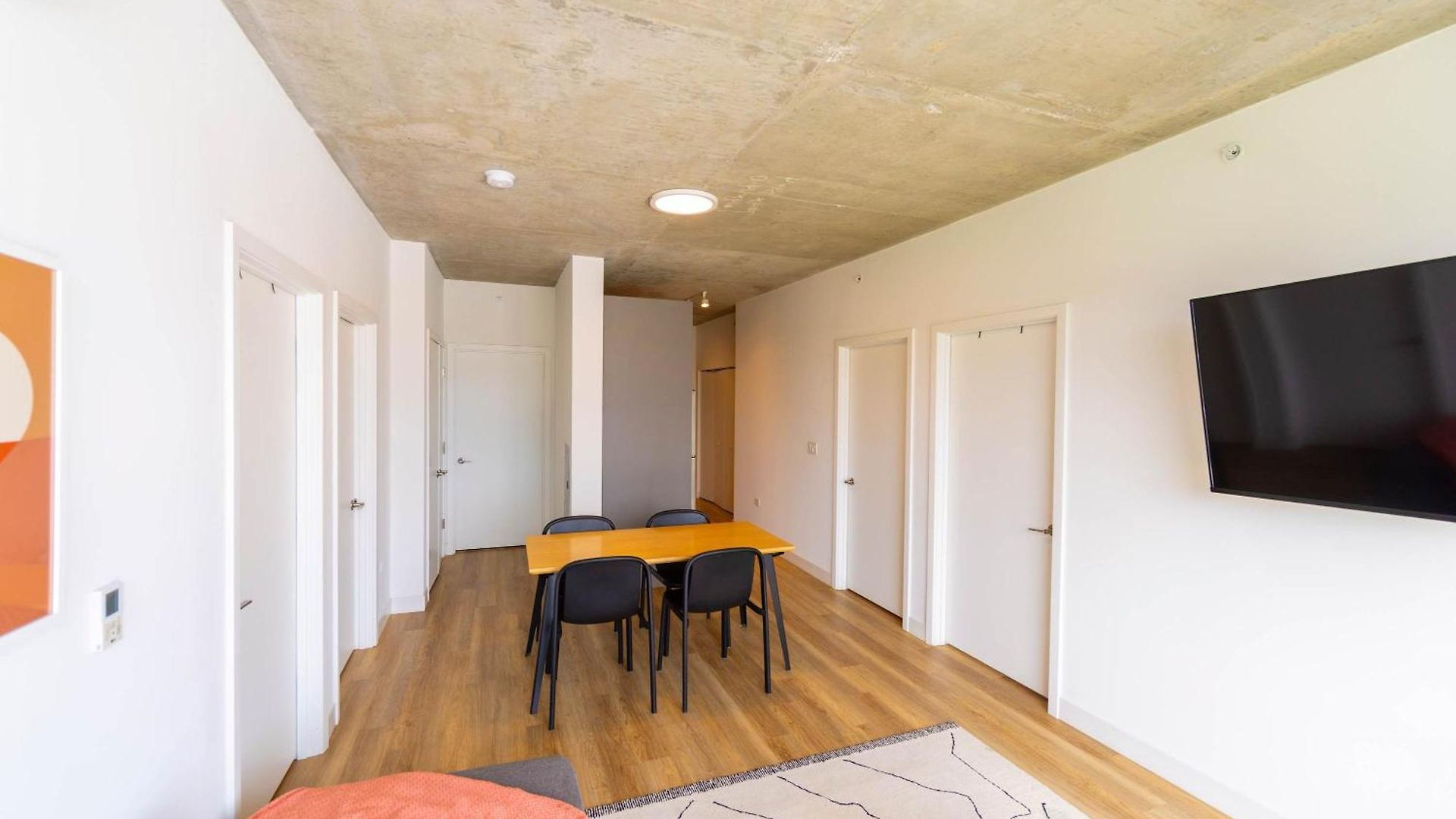 4br Modern Urban Escape Walk To Zoo Lakefront & Red Line Holiday home *