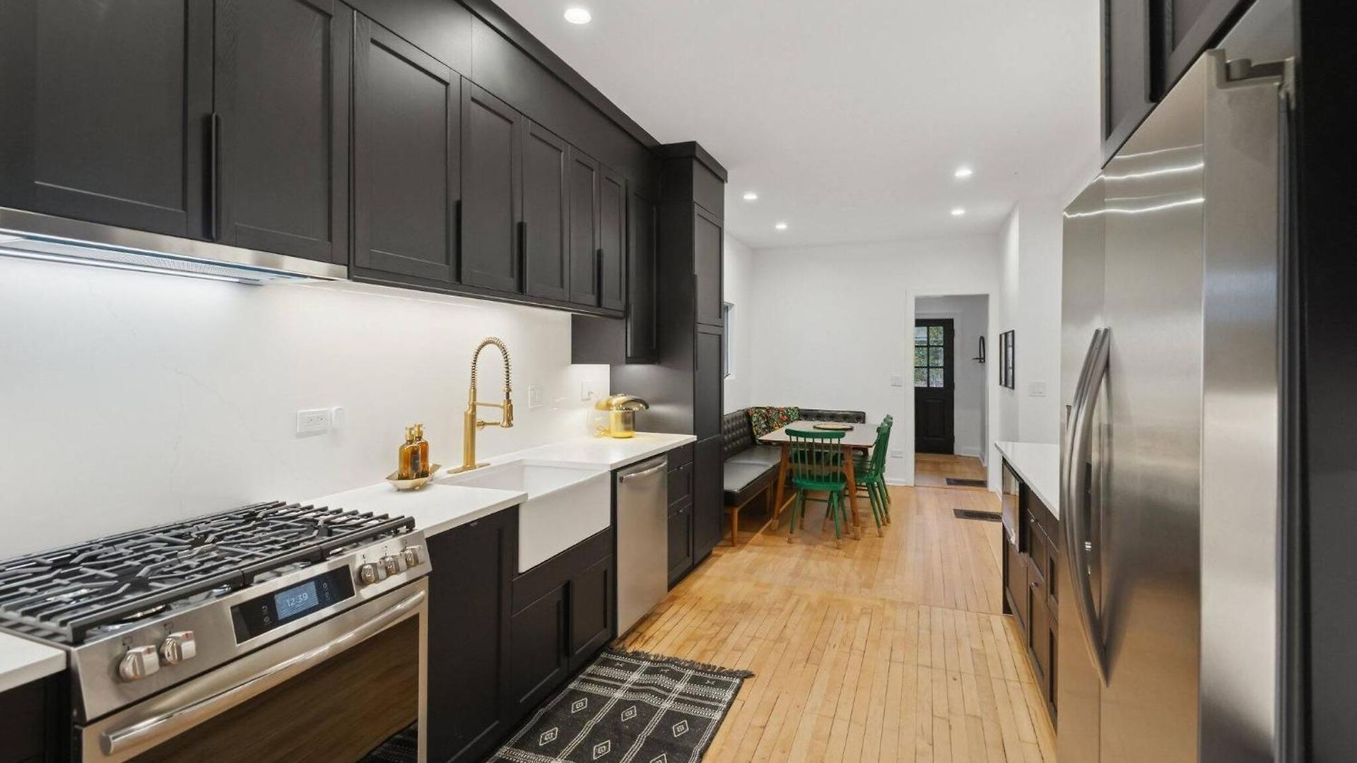 Giant 5br, Pool Table, 15 Min To Cubs & Mag Mile