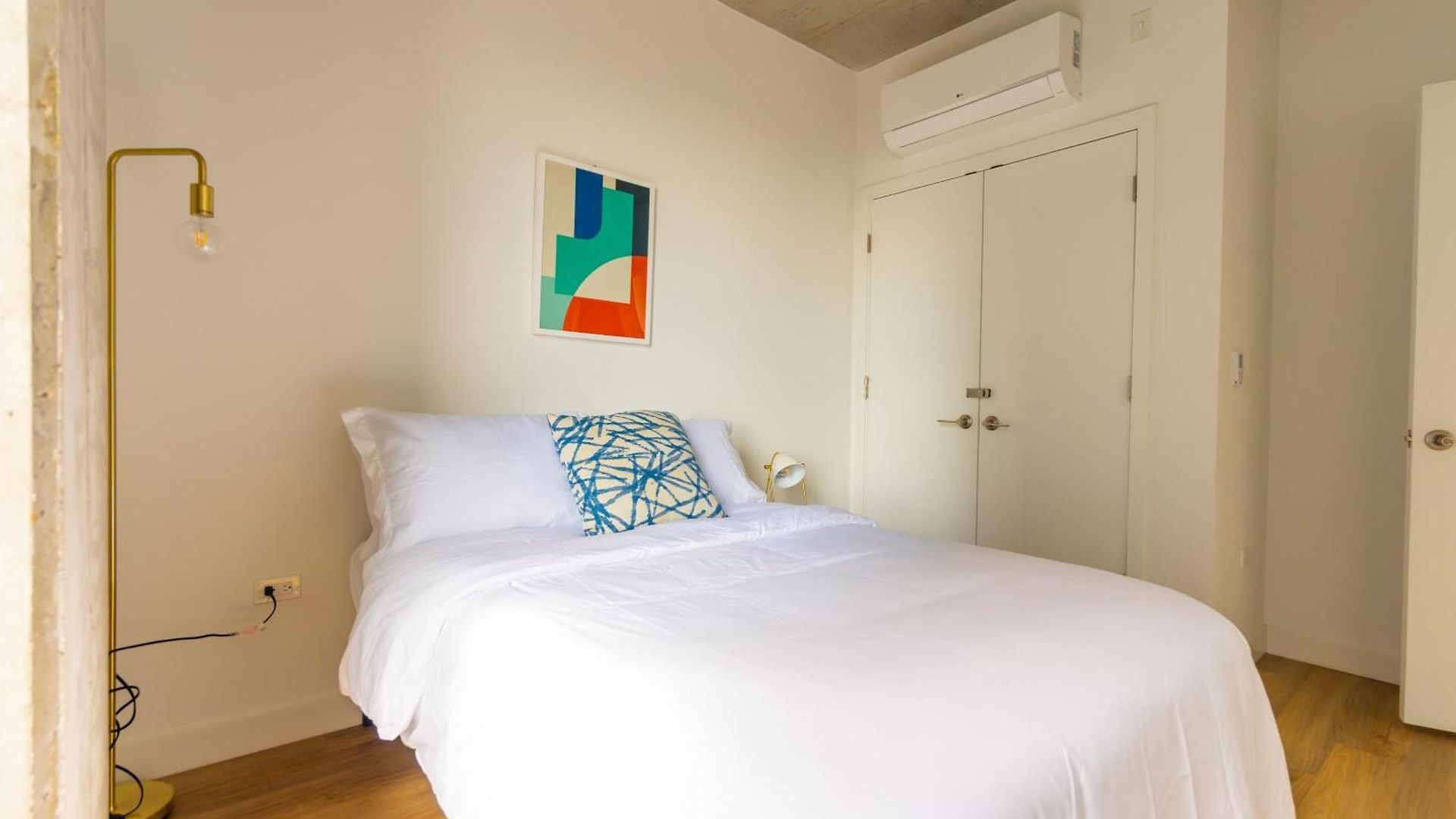 Modern 3br Near North Ave Shops *
