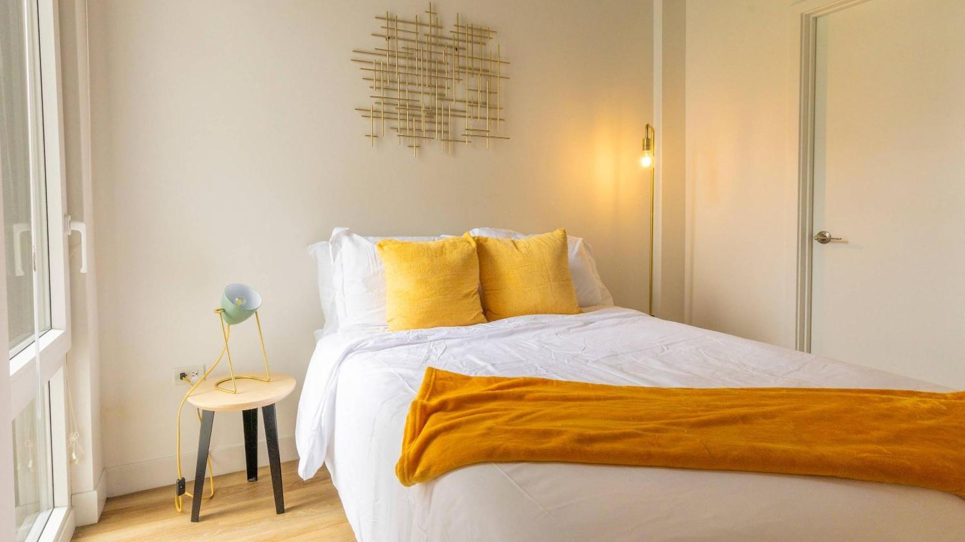 4br Modern Urban Escape Walk To Zoo Lakefront & Red Line Holiday home