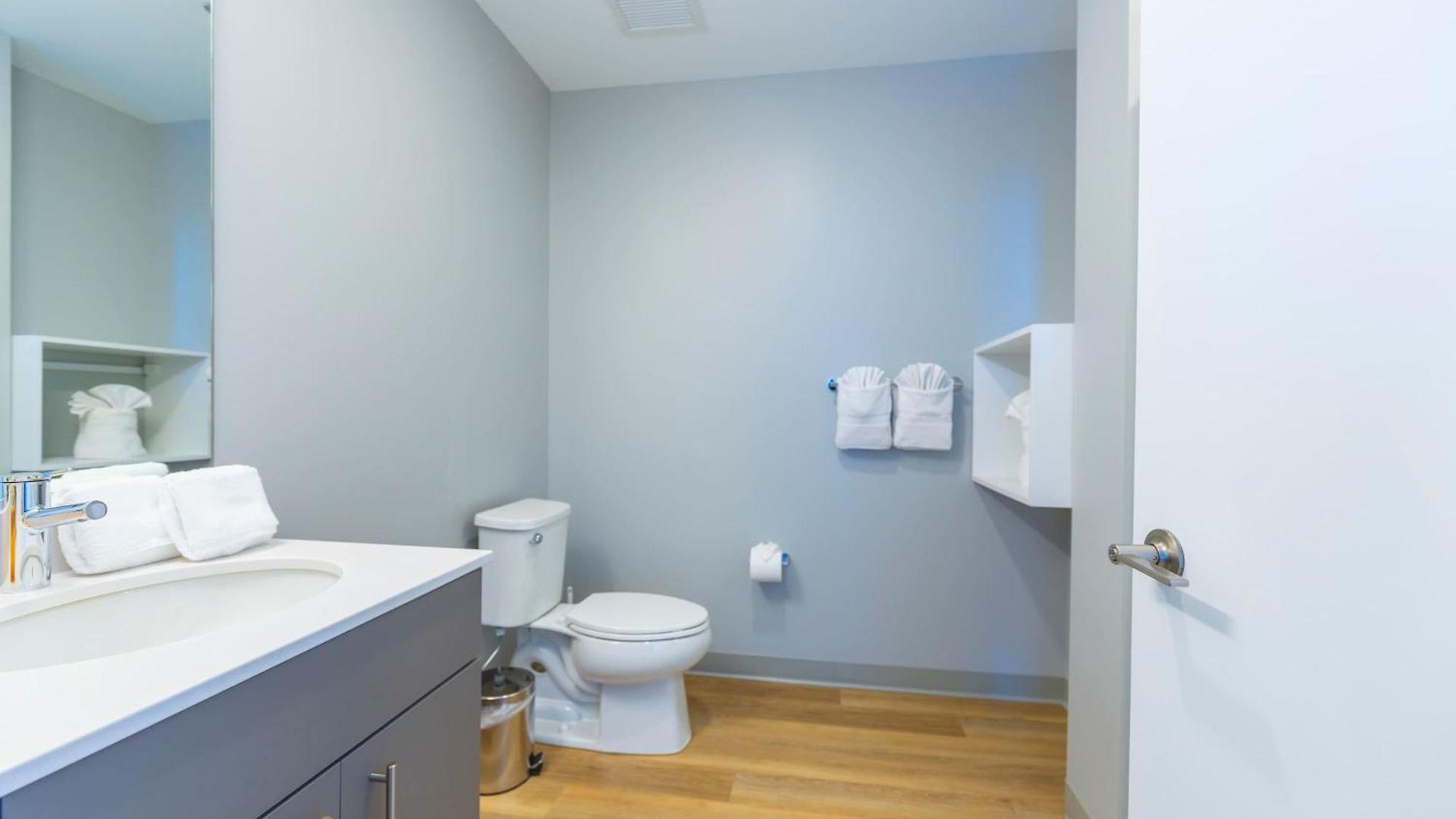 Modern 3br Near North Ave Shops *