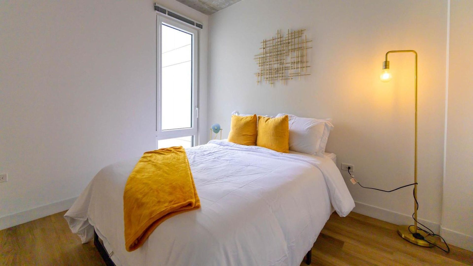 Holiday home 4br Modern Urban Escape Walk To Zoo Lakefront & Red Line