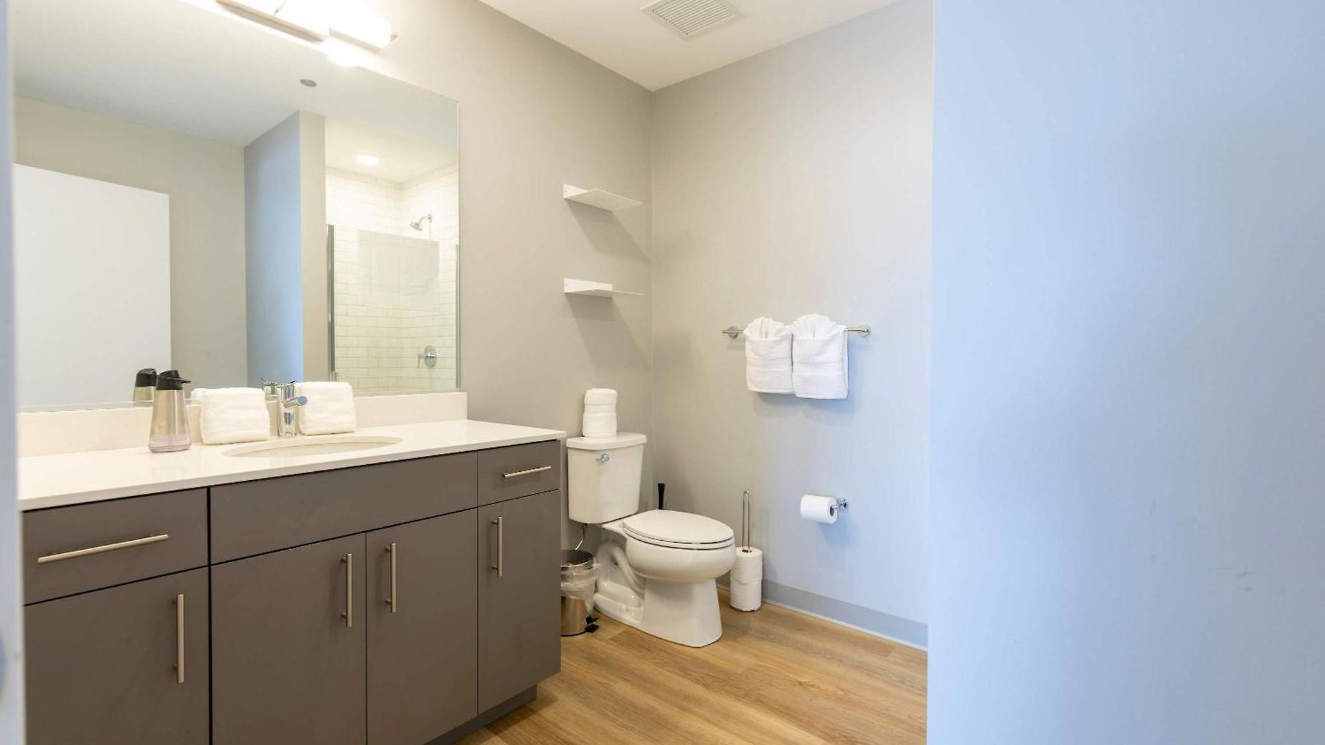4br Modern Urban Escape Walk To Zoo Lakefront & Red Line Holiday home