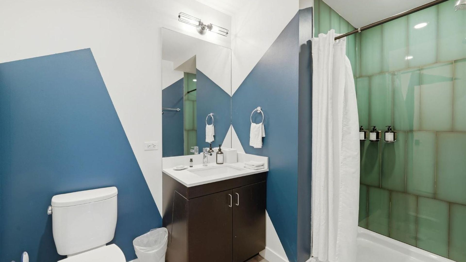 The Plymouth Chicago 4-Br Apartment In Printers Row - Free Parking, Gym & Rooftop Aparthotel 3*