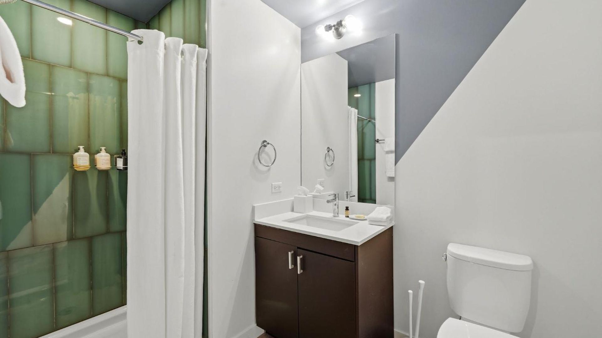 The Plymouth Chicago 4-Br Apartment In Printers Row - Free Parking, Gym & Rooftop Aparthotel Chicago