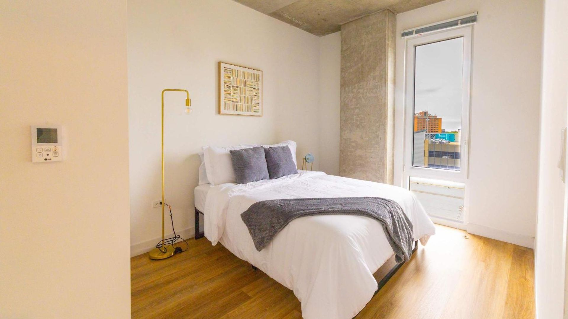 Holiday home 4br Modern Urban Escape Walk To Zoo Lakefront & Red Line