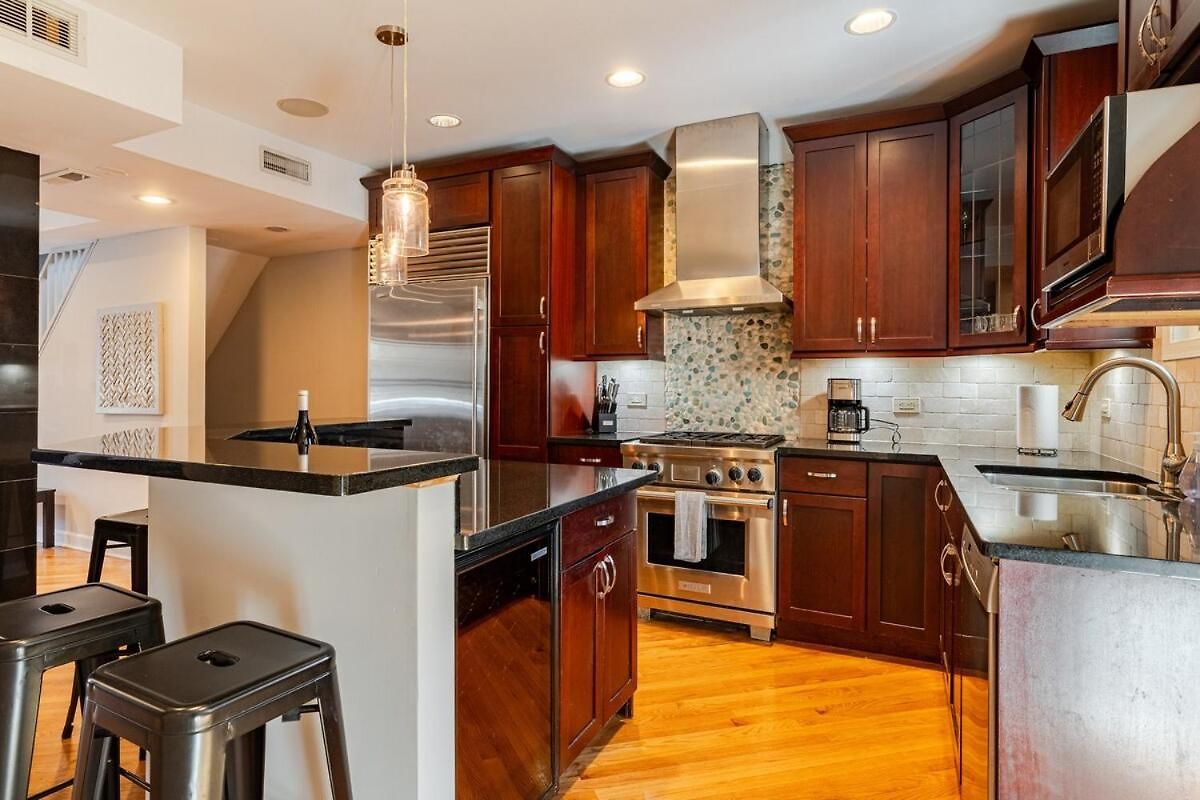 Villa Stunning Home, Epic Game Room, Prime Location *