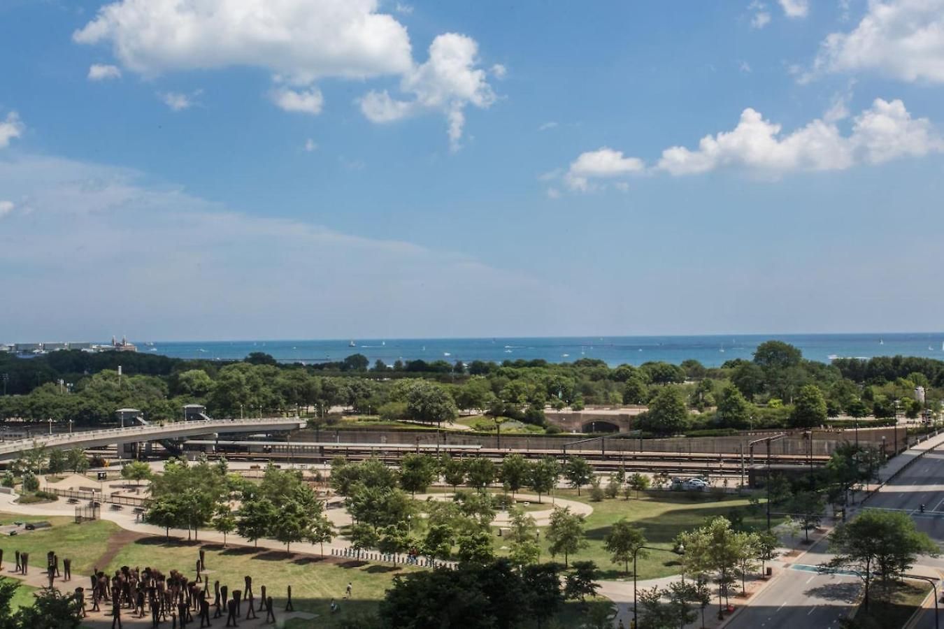 Holiday home Downtown Views, Mich Ave, Museums 2bd- 2ba #10 *