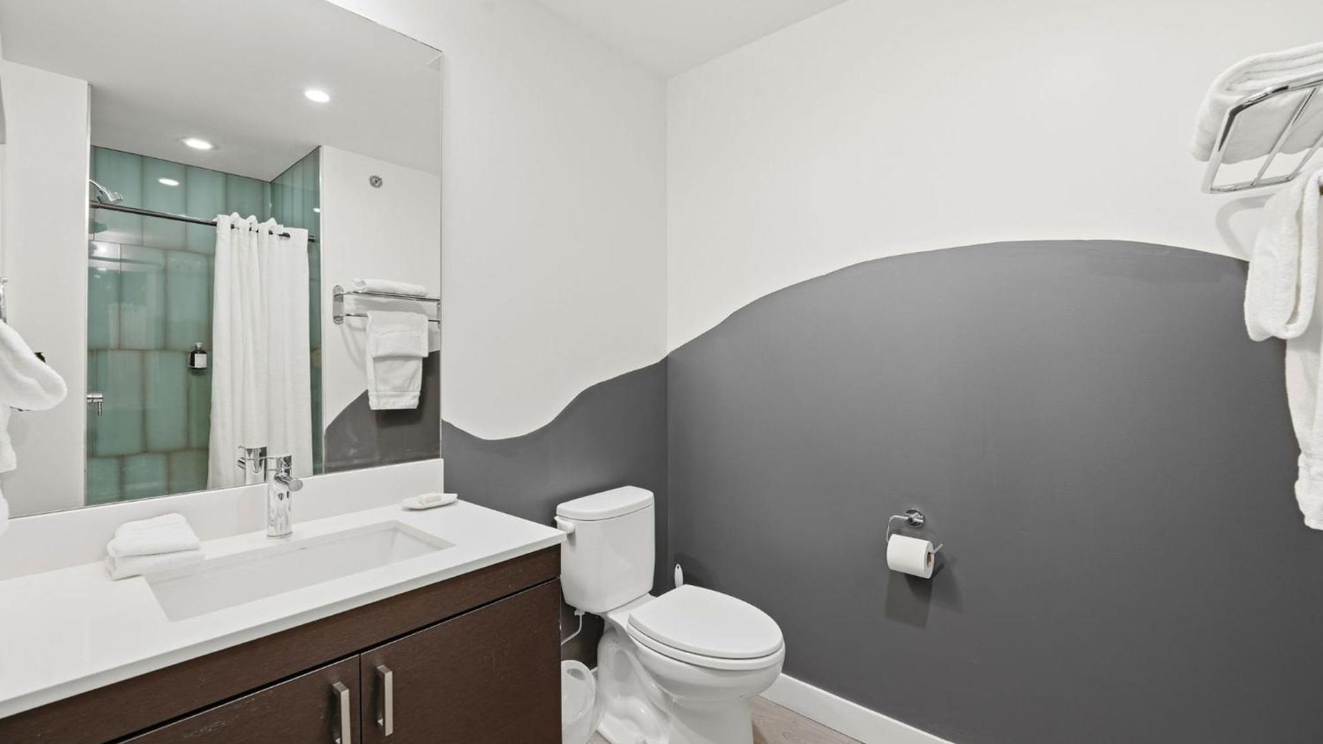 Aparthotel The Plymouth Chicago 4-Br Apartment In Printers Row - Free Parking, Gym & Rooftop 3*