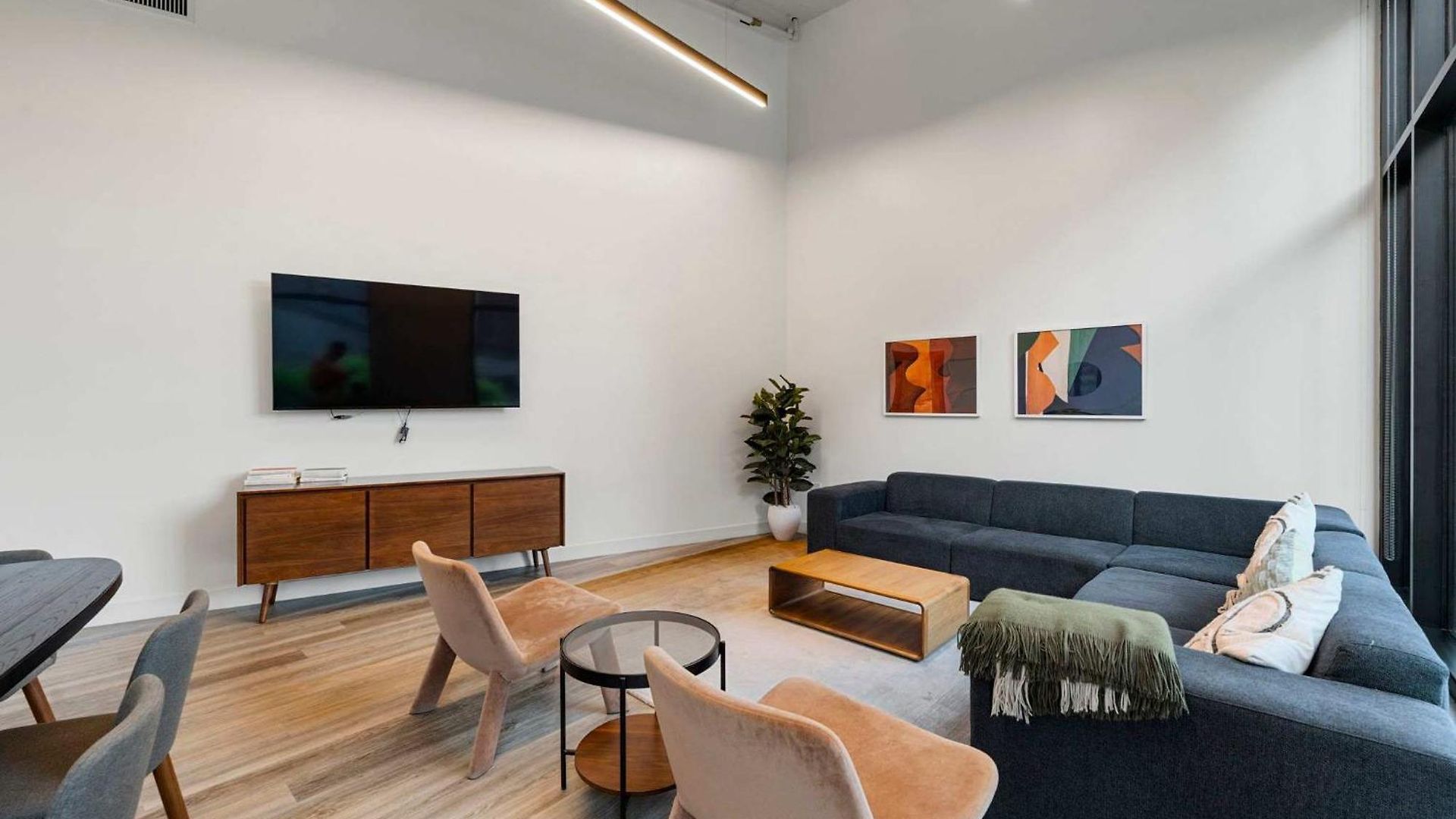 Modern 3br Near North Ave Shops Holiday home Chicago