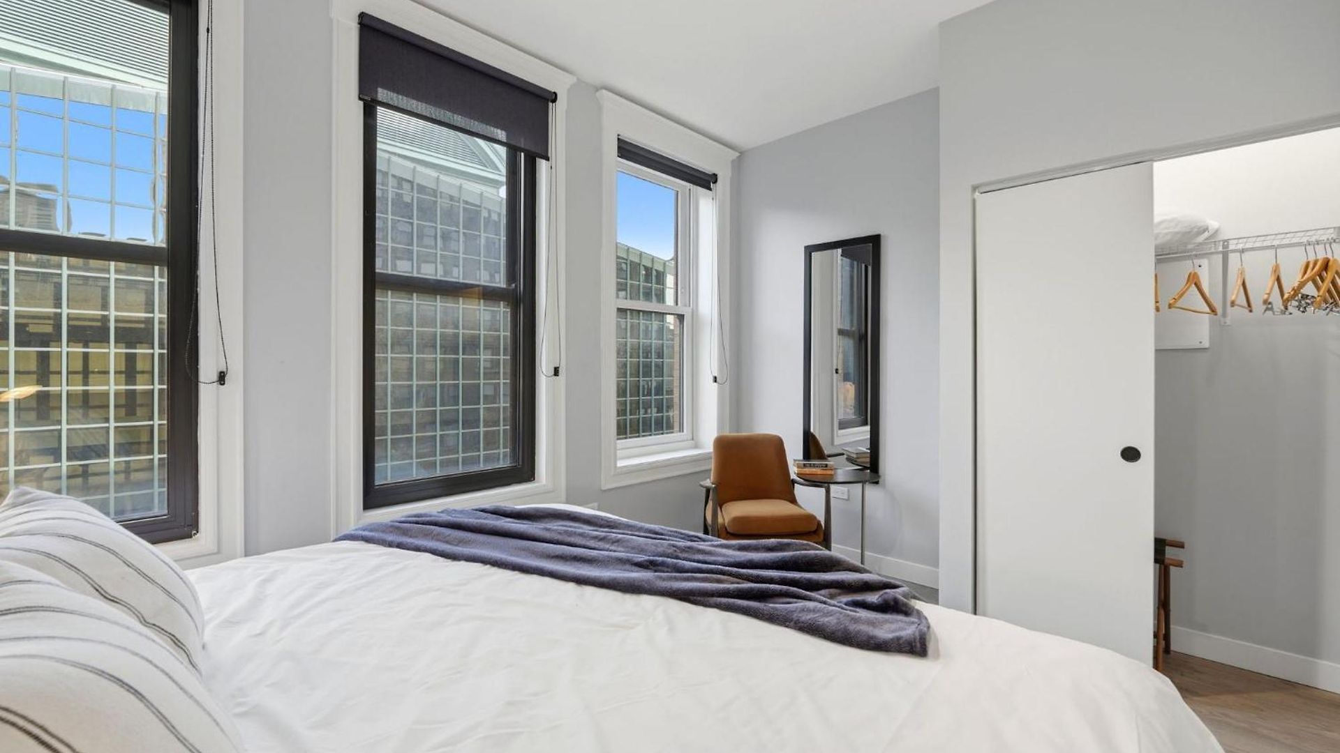 Aparthotel The Plymouth Chicago 4-Br Apartment In Printers Row - Free Parking, Gym & Rooftop 3*