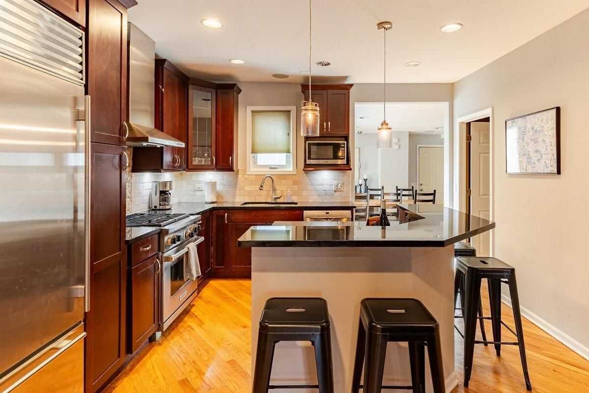 Stunning Home, Epic Game Room, Prime Location Villa Chicago