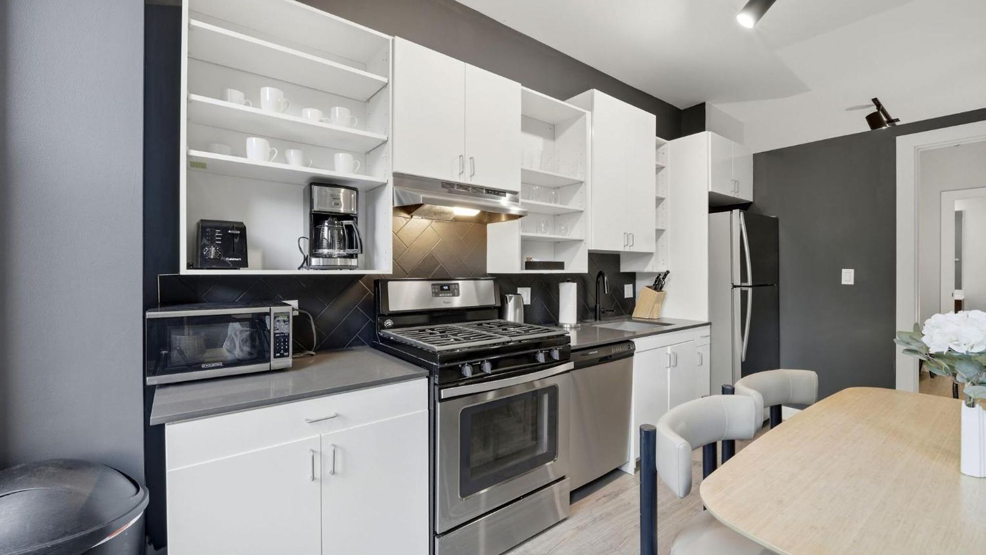 The Plymouth Chicago 4-Br Apartment In Printers Row - Free Parking, Gym & Rooftop Chicago