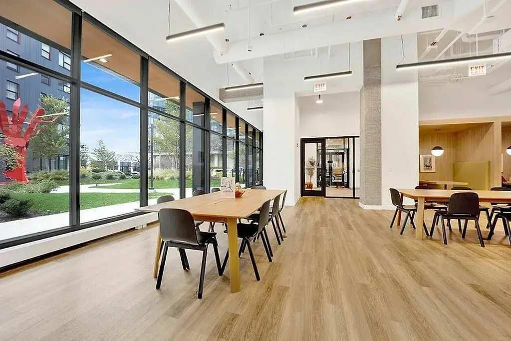 4br Modern Urban Escape Walk To Zoo Lakefront & Red Line