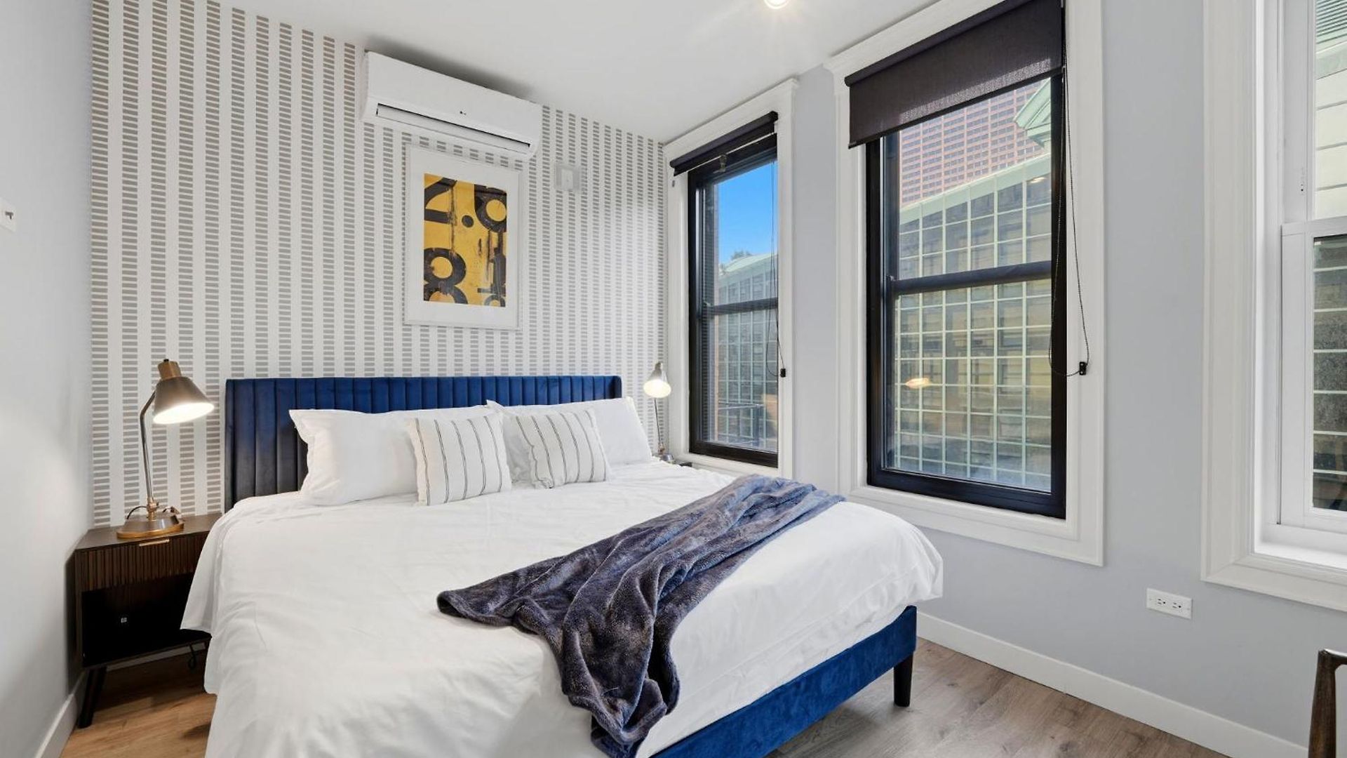 The Plymouth Chicago 4-Br Apartment In Printers Row - Free Parking, Gym & Rooftop 3* Chicago