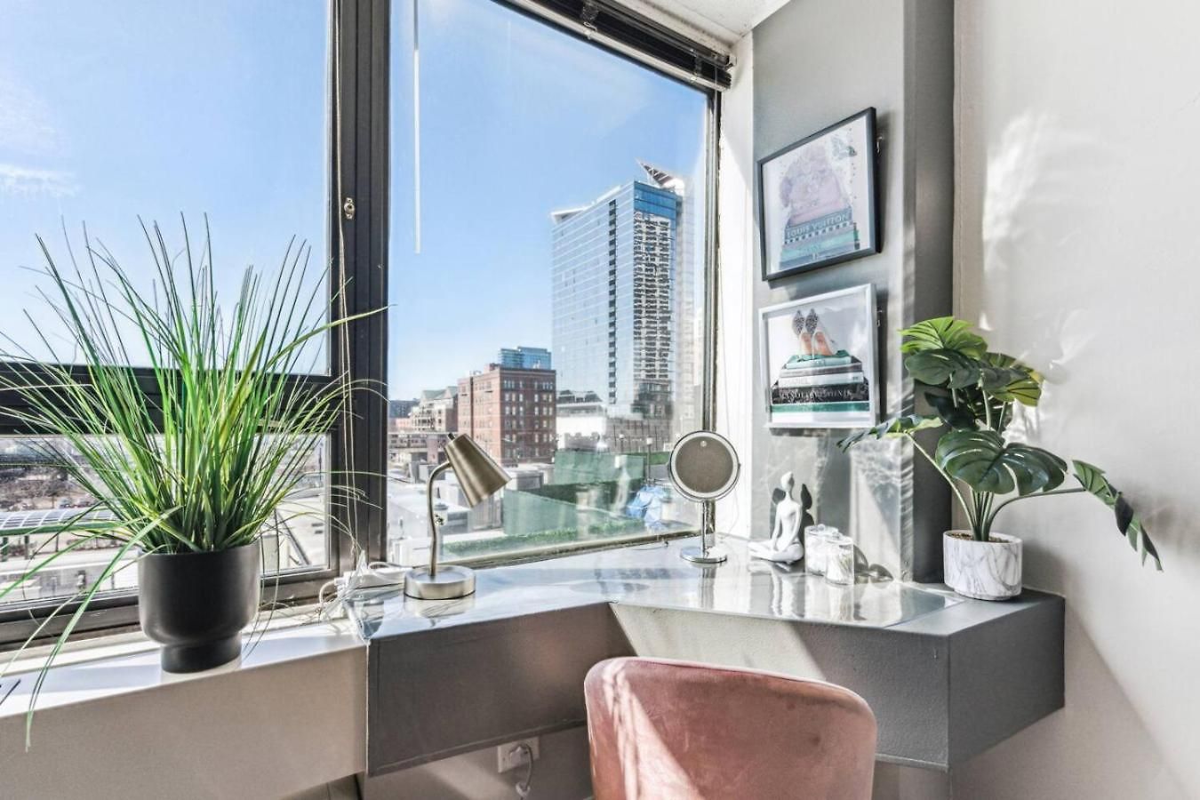 Mich Ave Downtown, Park, Museums 2bd-2ba #4