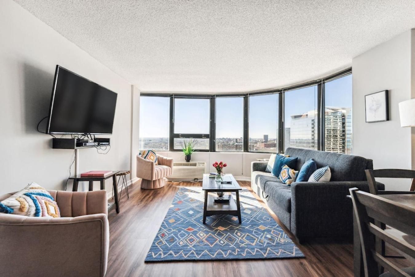 Apartment Mich Ave, Downtown, Grant Park 2bd-2ba #23
