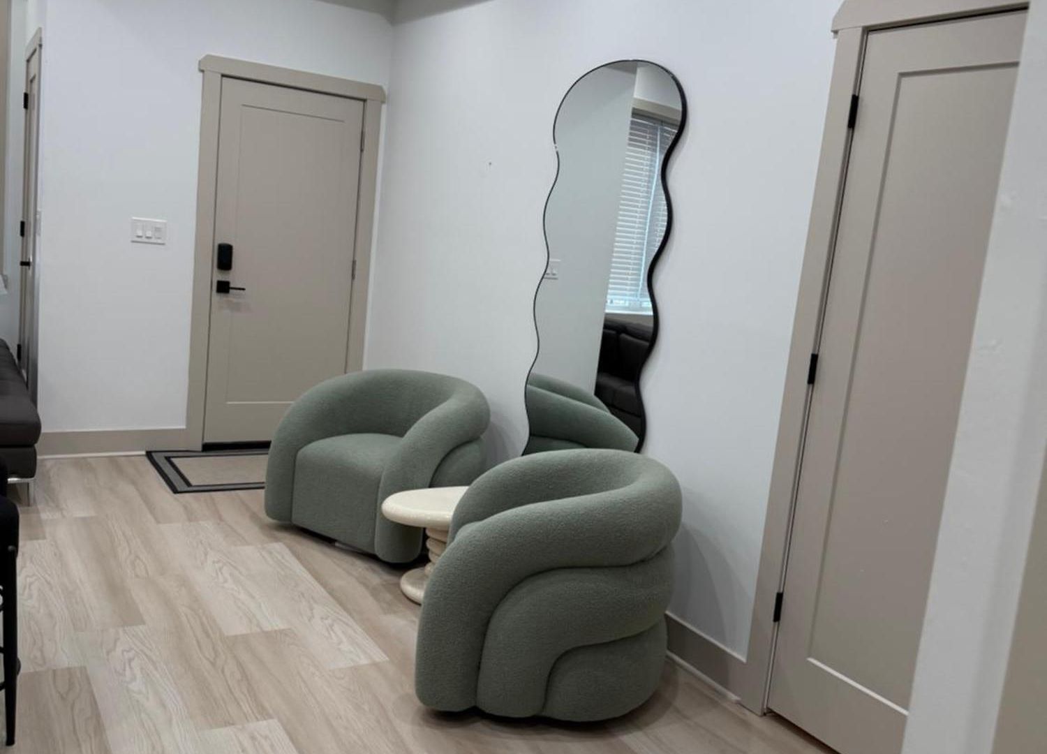 Living Like A Local In The Heart Of Bronzeville Apartment Chicago