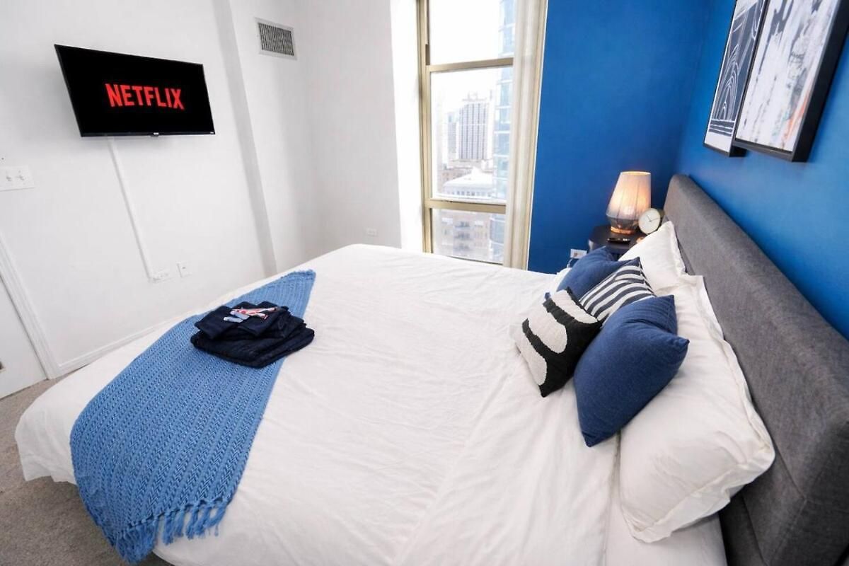 Apartment 21st Floor Skyline 2br Near Grant Park & Field Museum *