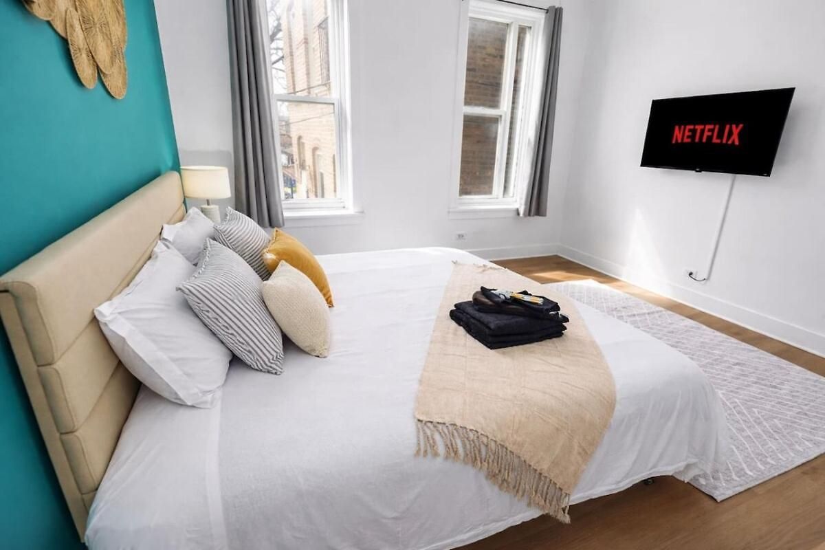 Modern 3br King Near United Center Apartment Chicago