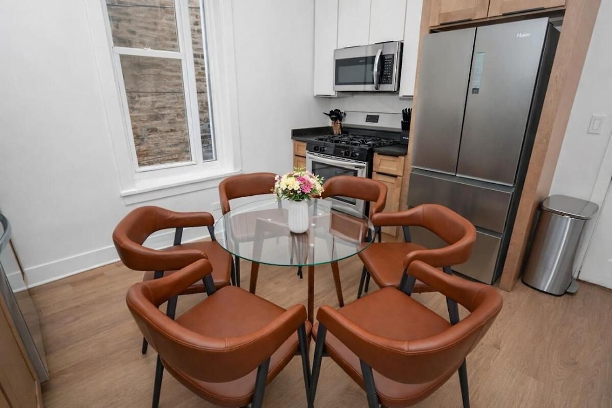 Modern 3br King Near United Center * Chicago