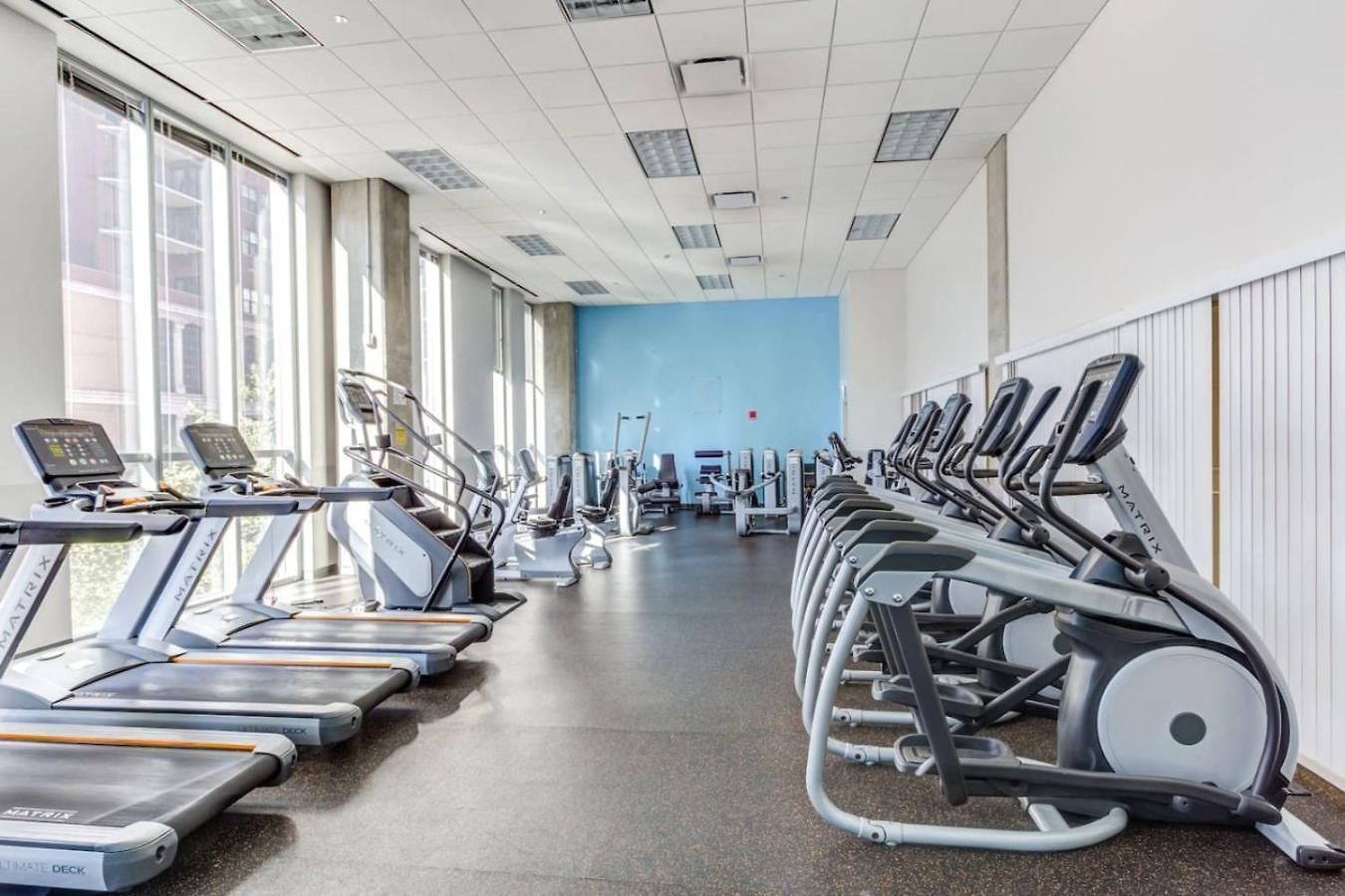 Downtown 2bd Gym Near Park Museums #4 *