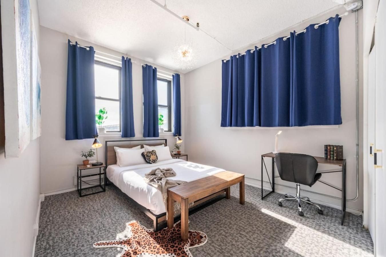 Apartment Downtown Penthouse, Vintage 2bd Gym #1