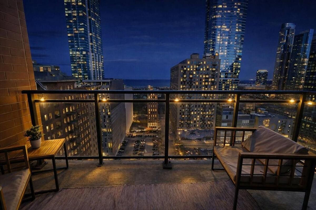 Apartment 21st Floor Skyline 2br Near Grant Park & Field Museum Chicago