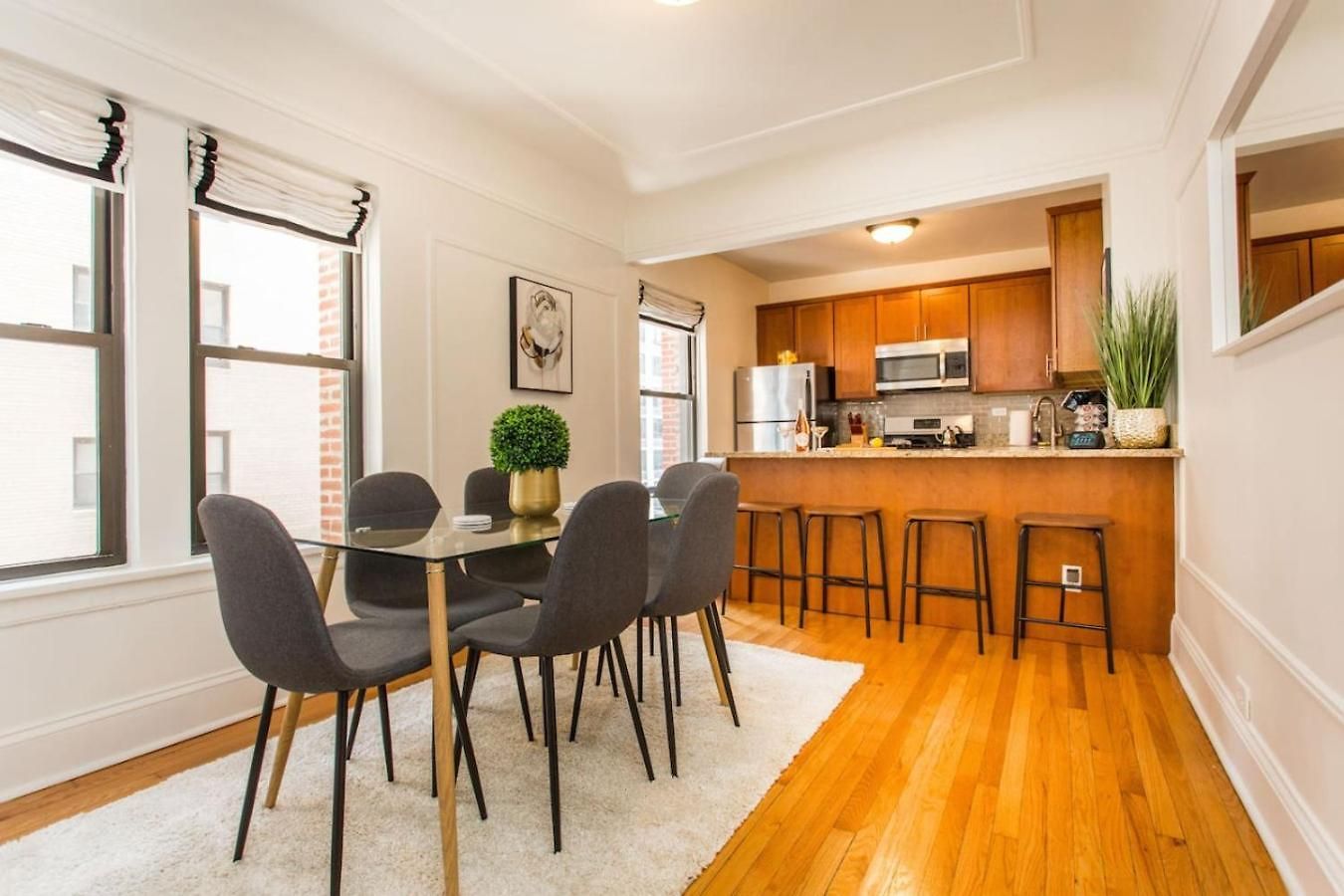 Apartment Downtown Magnificent Mile Sleep 20 6bd-6ba *